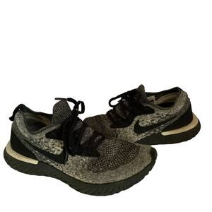 Nike Epic React Fly Knit Women's 8.5 Gray with Black Sneakers